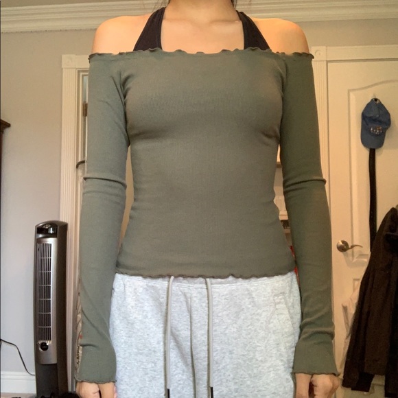 Hollister Top - Picture 3 of 4